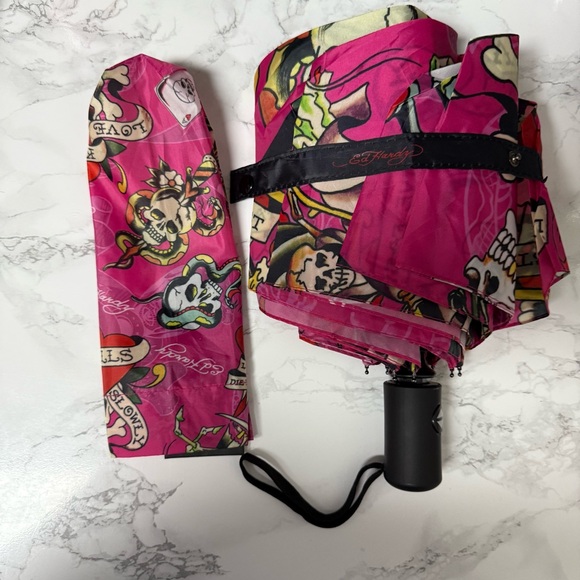 Ed Hardy Pink Skull Umbrella - Picture 4 of 11